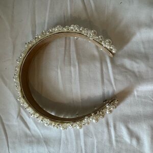 Elegant Pearl-Embellished Headband